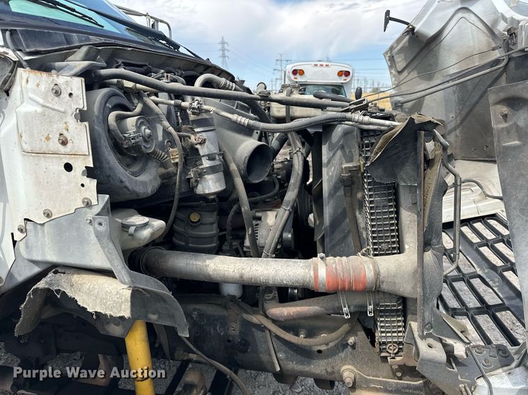 image for item DP3358 2000 Ford F650 Super Duty dump flatbed truck