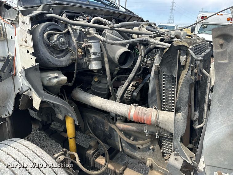 image for item DP3358 2000 Ford F650 Super Duty dump flatbed truck