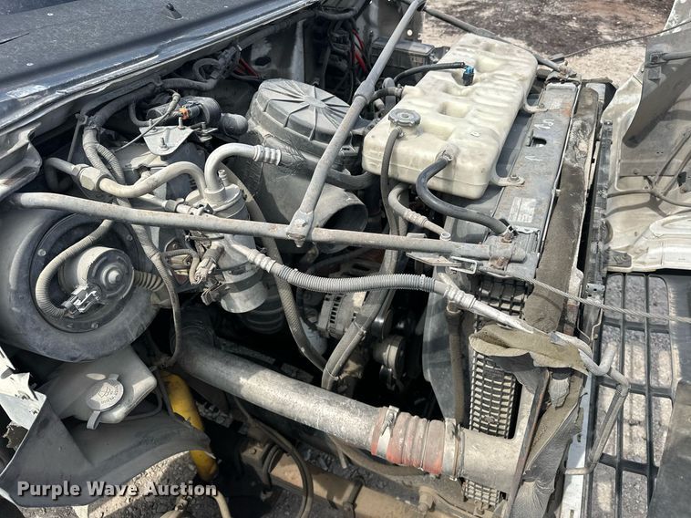 image for item DP3358 2000 Ford F650 Super Duty dump flatbed truck