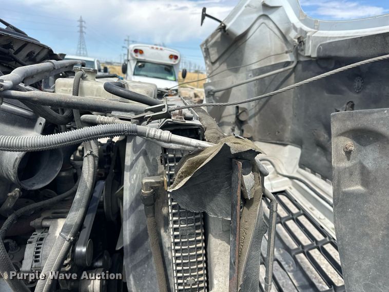 image for item DP3358 2000 Ford F650 Super Duty dump flatbed truck