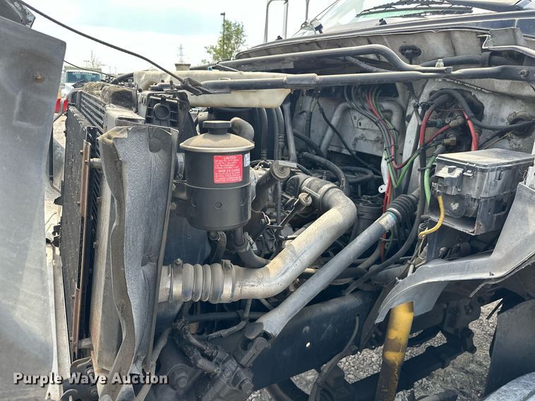 image for item DP3358 2000 Ford F650 Super Duty dump flatbed truck