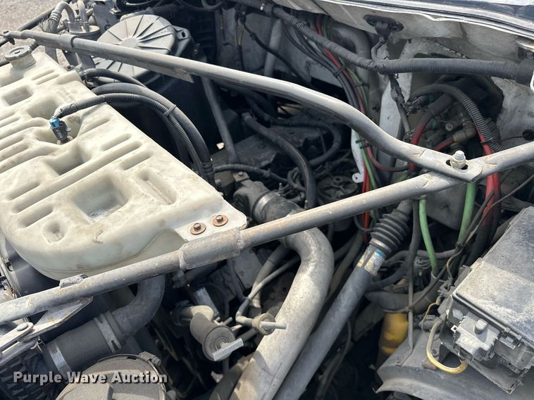 image for item DP3358 2000 Ford F650 Super Duty dump flatbed truck