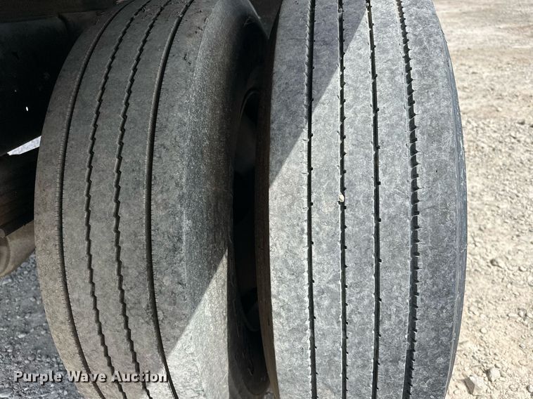 image for item DP3358 2000 Ford F650 Super Duty dump flatbed truck