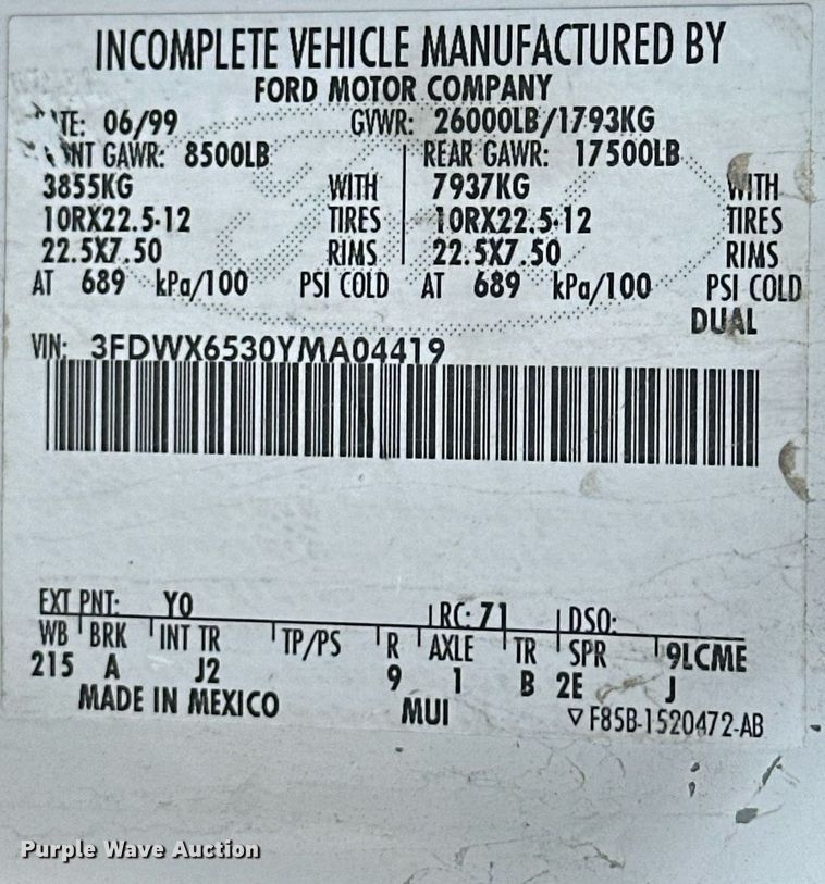 image for item DP3358 2000 Ford F650 Super Duty dump flatbed truck