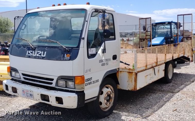 image for item DP3365 2003 Isuzu NPR flatbed truck