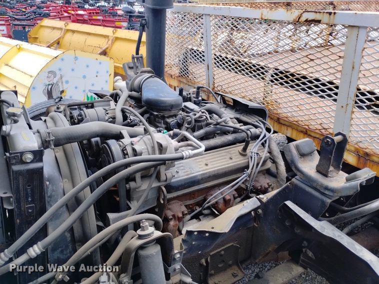 image for item DP3365 2003 Isuzu NPR flatbed truck