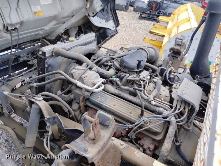 image for item DP3365 2003 Isuzu NPR flatbed truck