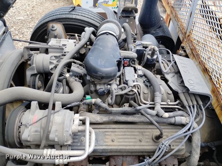 image for item DP3365 2003 Isuzu NPR flatbed truck