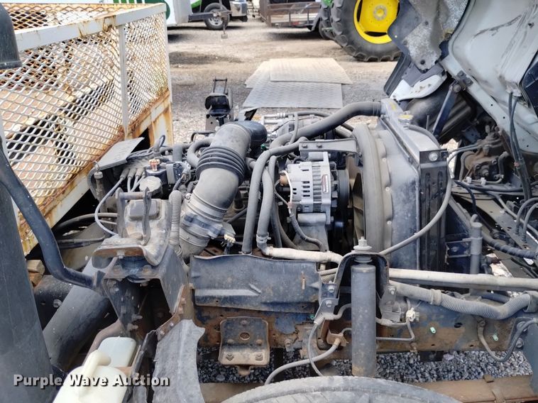 image for item DP3365 2003 Isuzu NPR flatbed truck