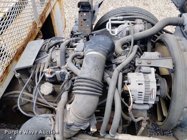 image for item DP3365 2003 Isuzu NPR flatbed truck