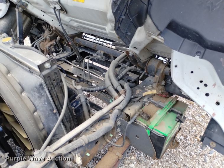 image for item DP3365 2003 Isuzu NPR flatbed truck