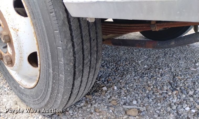 image for item DP3365 2003 Isuzu NPR flatbed truck