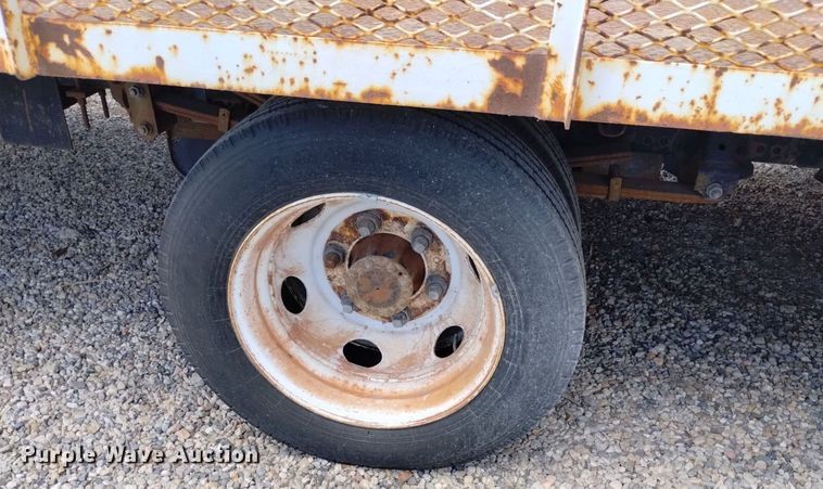 image for item DP3365 2003 Isuzu NPR flatbed truck