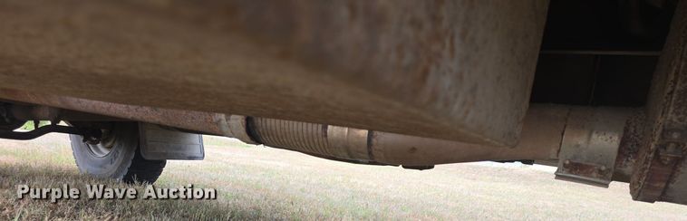 image for item DQ5152 2000 International 4800 digger derrick truck