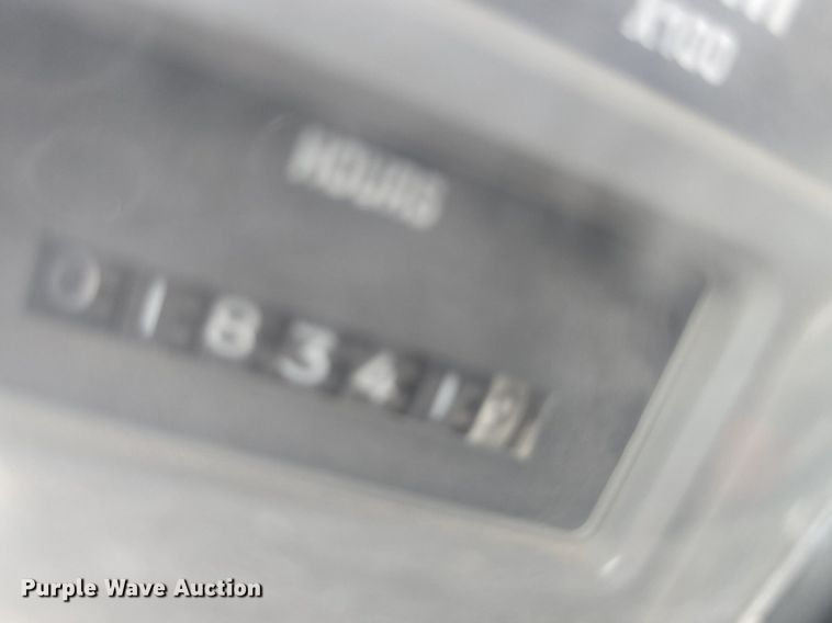 image for item DQ5152 2000 International 4800 digger derrick truck