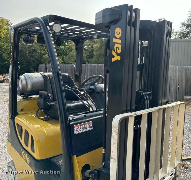 image for item DR2588 Yale GLC050VXNESE083 forklift