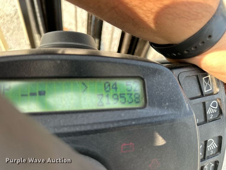 image for item DR2588 Yale GLC050VXNESE083 forklift