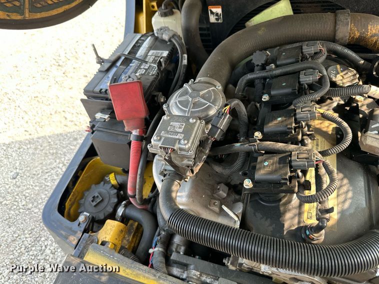 image for item DR2588 Yale GLC050VXNESE083 forklift