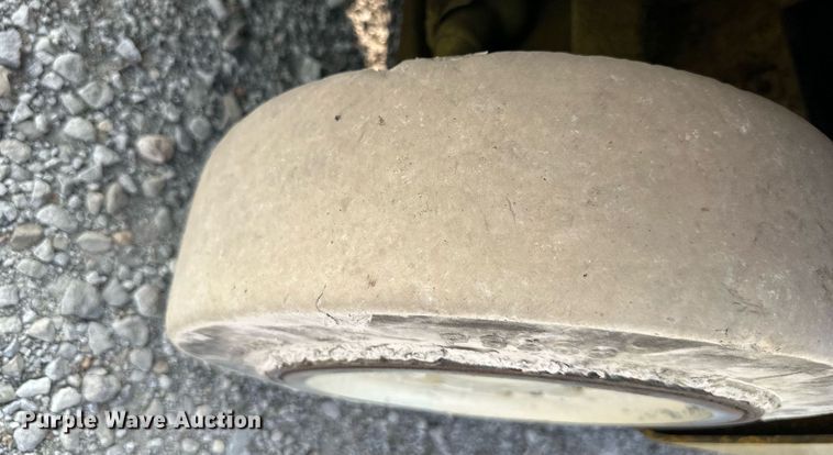 image for item DR2588 Yale GLC050VXNESE083 forklift