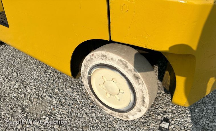 image for item DR2588 Yale GLC050VXNESE083 forklift