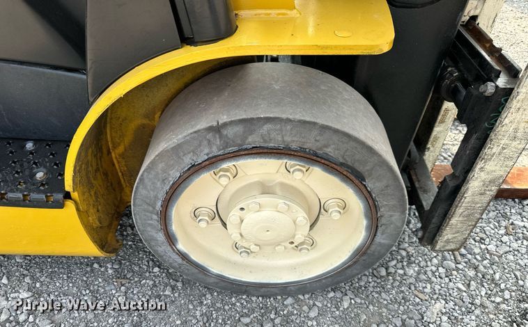 image for item DR2588 Yale GLC050VXNESE083 forklift