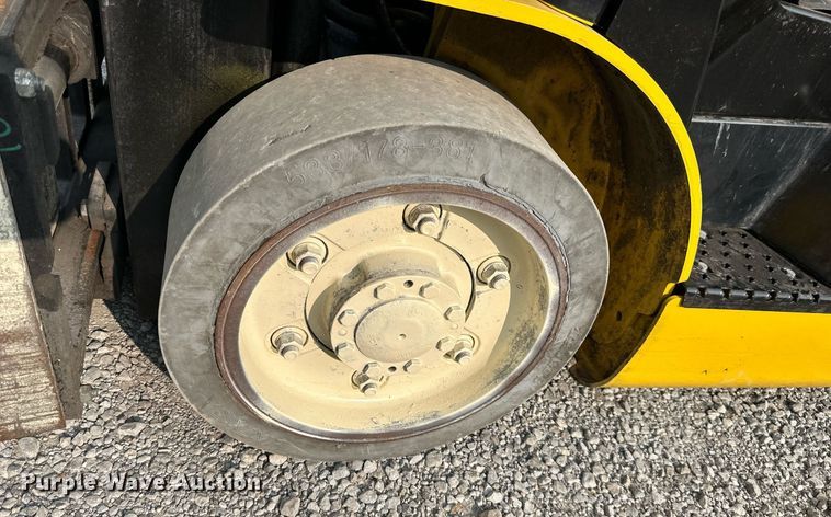 image for item DR2588 Yale GLC050VXNESE083 forklift