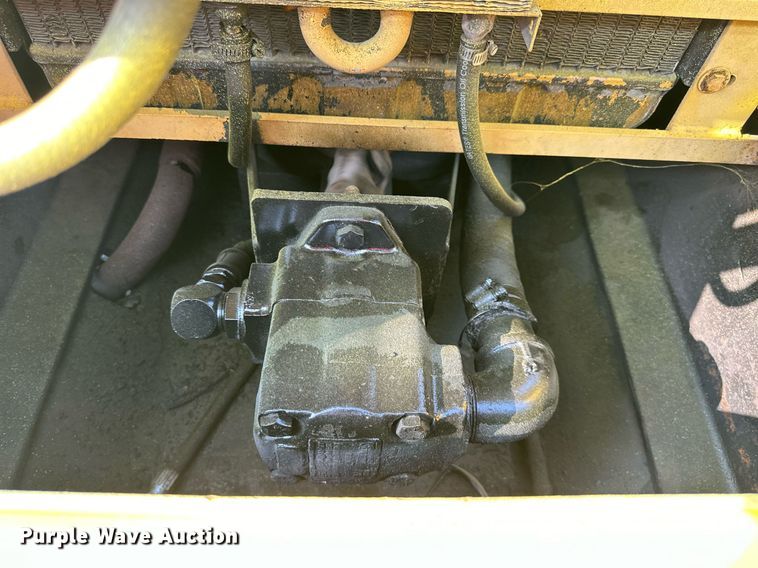 image for item DR2589 Wiggins  WG156YPT2 forklift