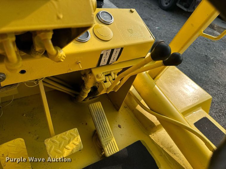 image for item DR2589 Wiggins  WG156YPT2 forklift