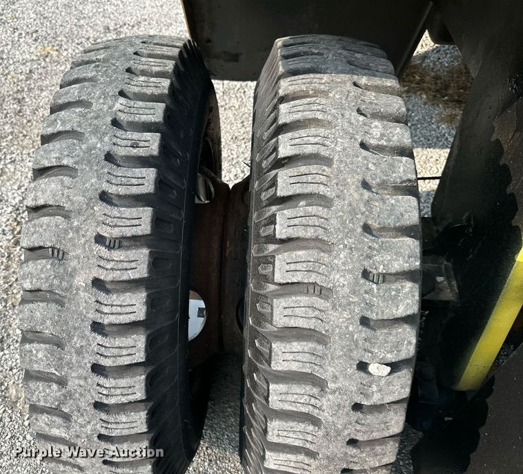 image for item DR2589 Wiggins  WG156YPT2 forklift