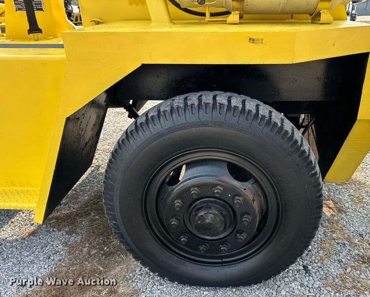 image for item DR2589 Wiggins  WG156YPT2 forklift