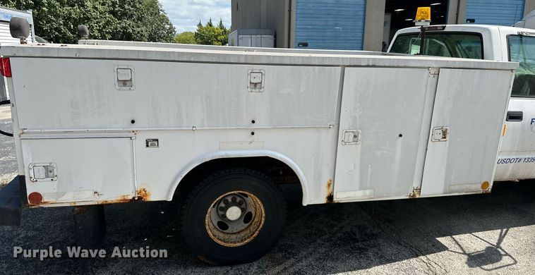 image for item DR2643 1998 Chevrolet  K3500 utility bed pickup truck