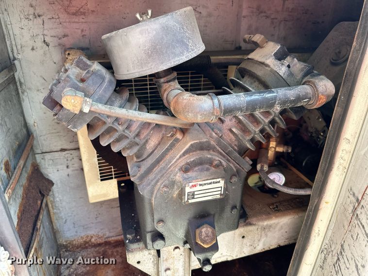 image for item DR2643 1998 Chevrolet  K3500 utility bed pickup truck