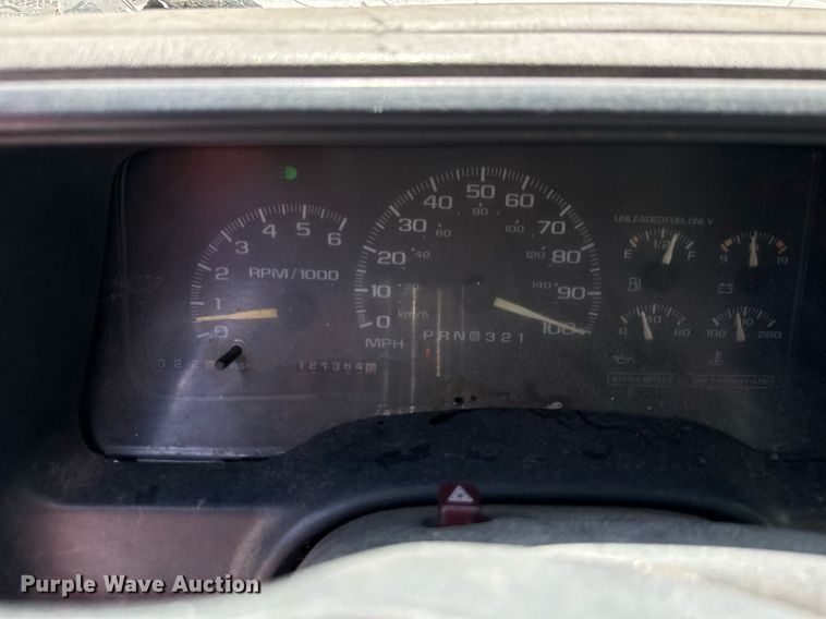 image for item DR2643 1998 Chevrolet  K3500 utility bed pickup truck