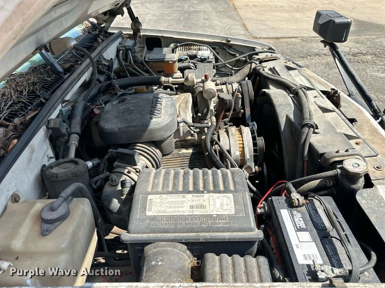 image for item DR2643 1998 Chevrolet  K3500 utility bed pickup truck