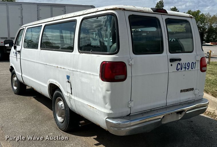 image for item DR2645 1997 Dodge  Ram 3500 van
