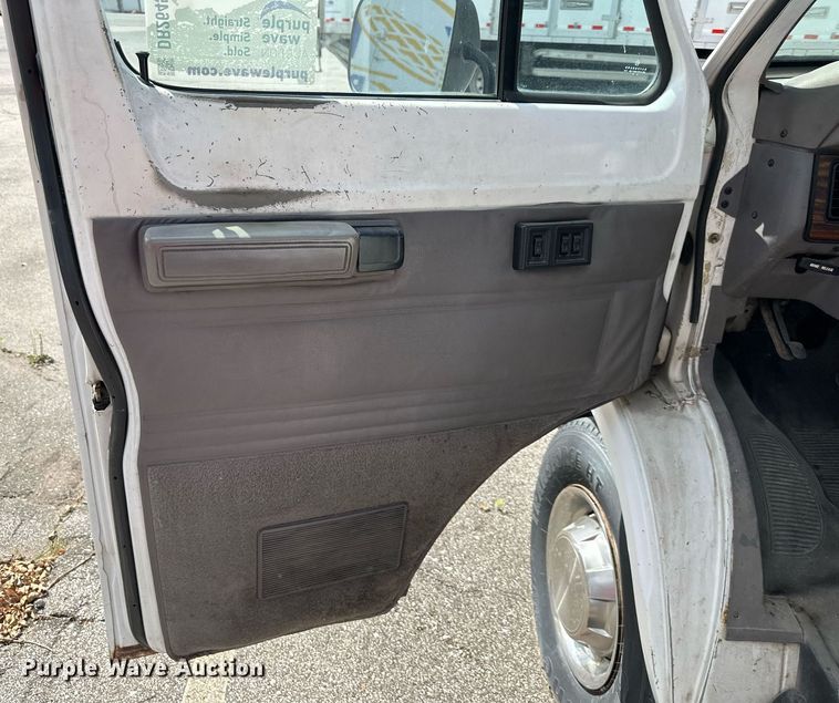 image for item DR2645 1997 Dodge  Ram 3500 van