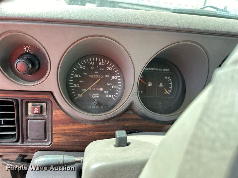 image for item DR2645 1997 Dodge  Ram 3500 van