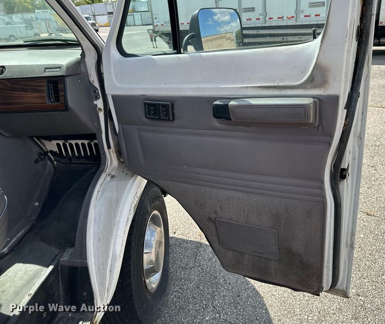 image for item DR2645 1997 Dodge  Ram 3500 van