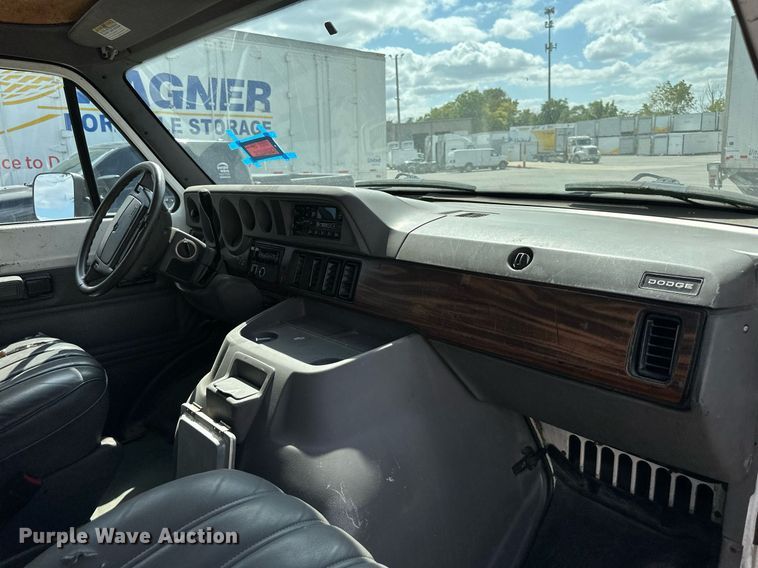 image for item DR2645 1997 Dodge  Ram 3500 van