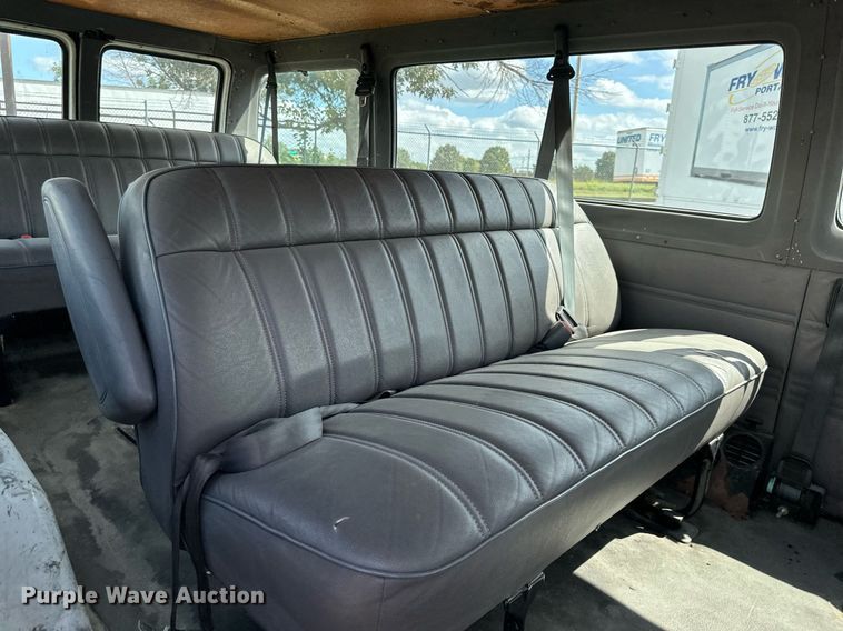 image for item DR2645 1997 Dodge  Ram 3500 van