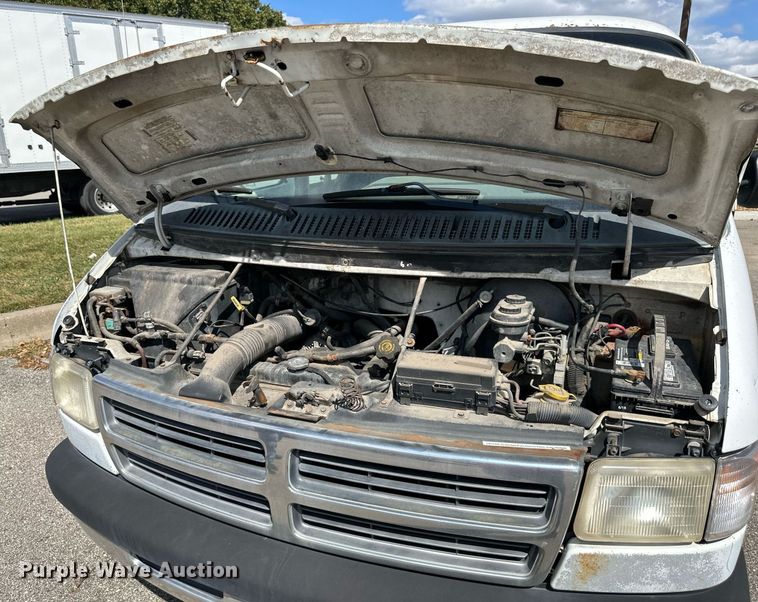 image for item DR2645 1997 Dodge  Ram 3500 van