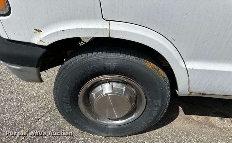 image for item DR2645 1997 Dodge  Ram 3500 van