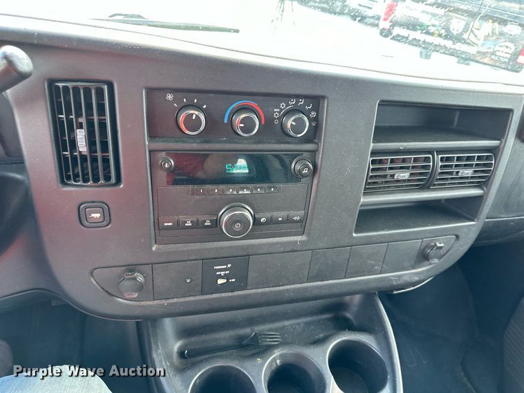 image for item DR2646 2008 Chevrolet  Express 2500  van