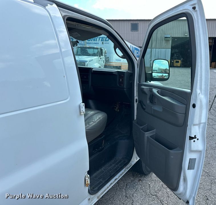 image for item DR2646 2008 Chevrolet  Express 2500  van