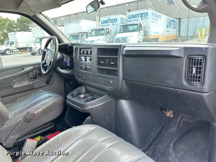 image for item DR2646 2008 Chevrolet  Express 2500  van