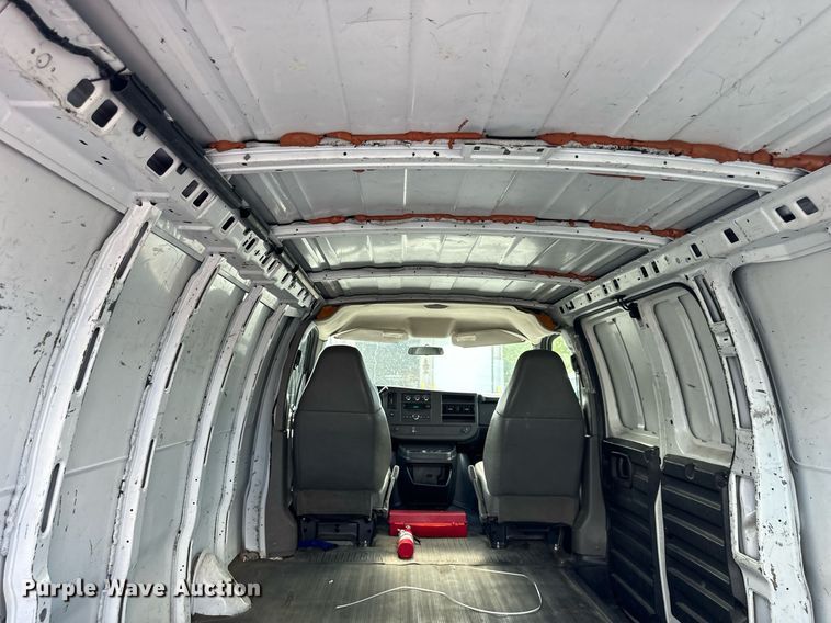 image for item DR2646 2008 Chevrolet  Express 2500  van