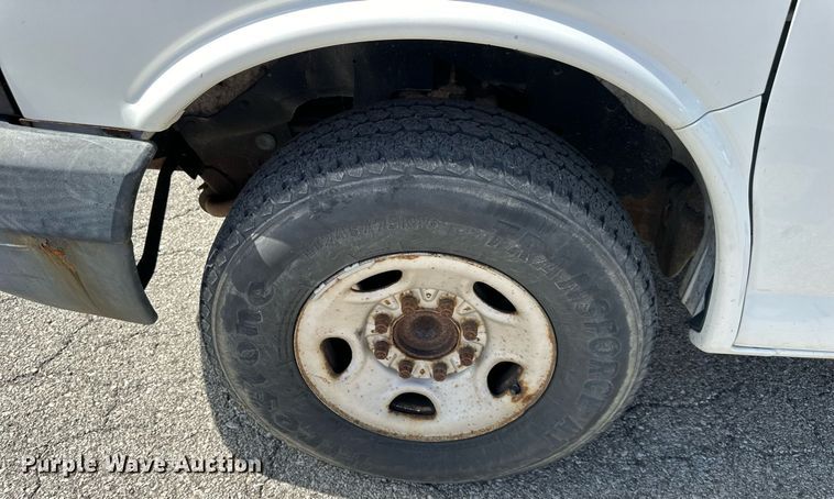 image for item DR2646 2008 Chevrolet  Express 2500  van