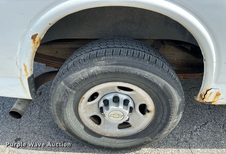 image for item DR2646 2008 Chevrolet  Express 2500  van