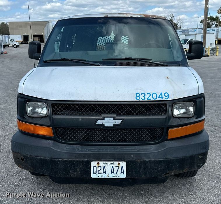 image for item DR2647 2006 Chevrolet  Express 2500 van