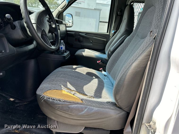 image for item DR2647 2006 Chevrolet  Express 2500 van